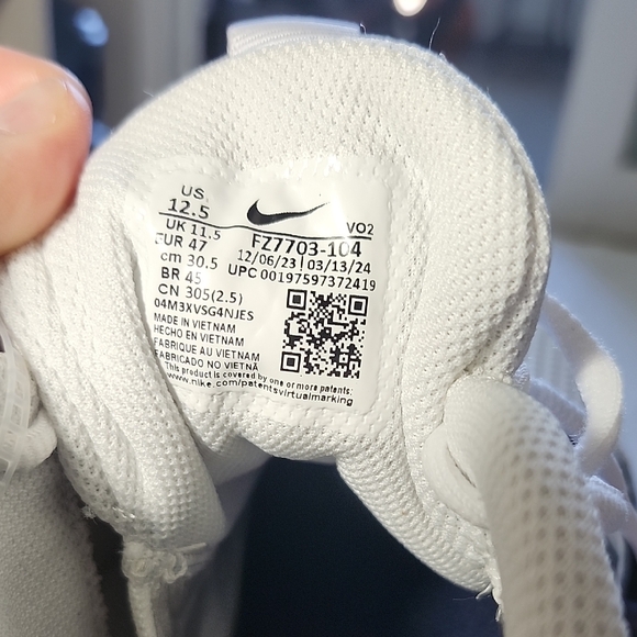 Nike Alpha Menace 4, White and Midnight Blue Men's Football Cleats - Picture 2 of 12